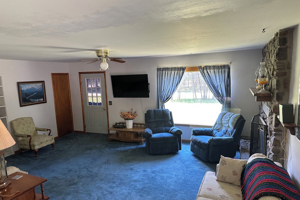 Photo of Livingroom in Thompson Falls