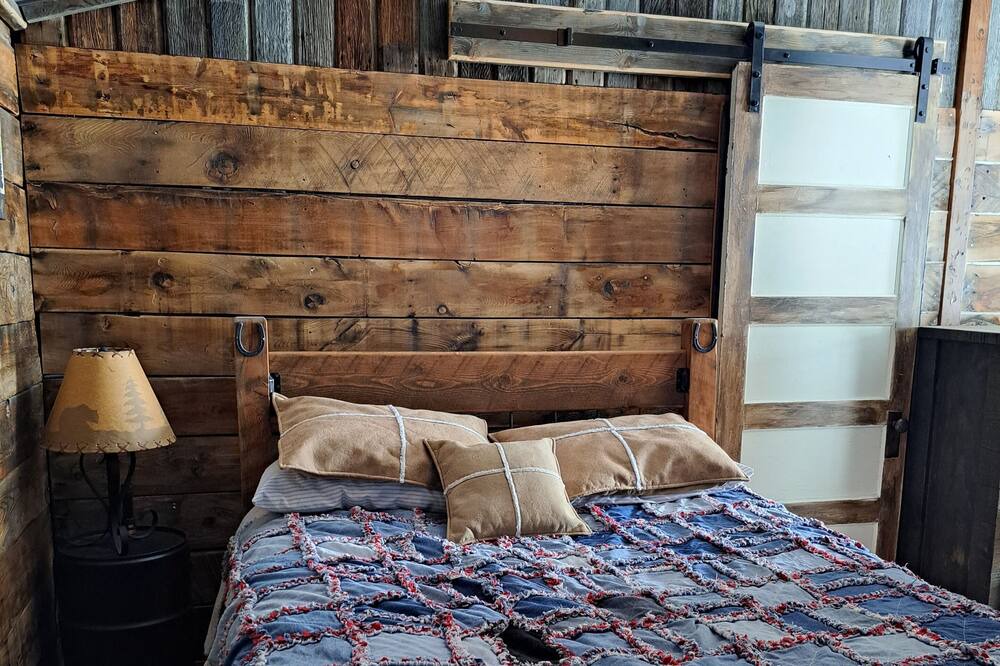 Photo of Bedroom in Wilsall
