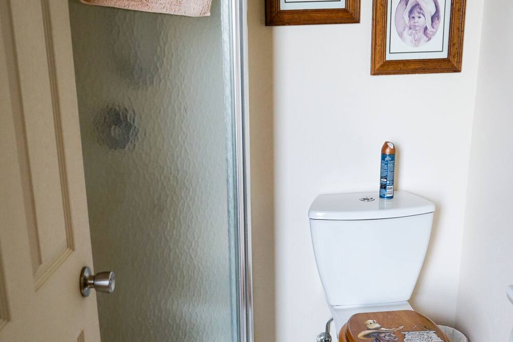 Photo of Bathroom in Twin Bridges