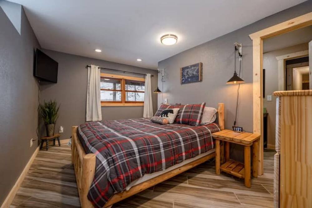 Photo of Bedroom in Cohasset