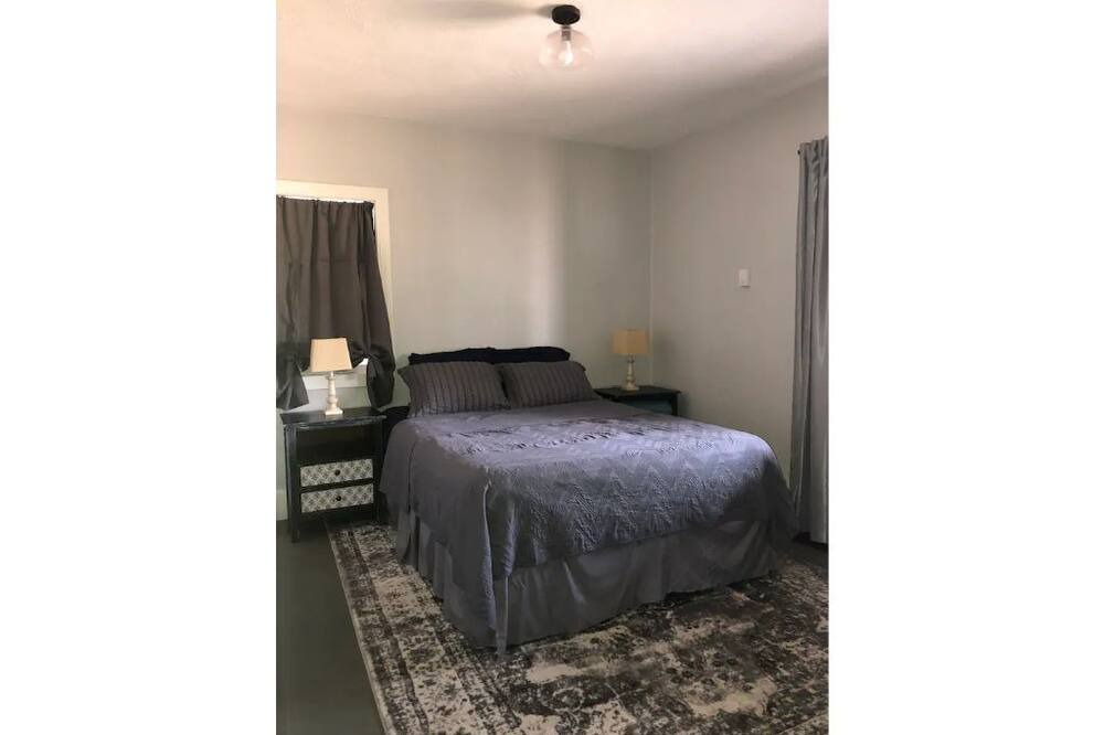 Photo of Bedroom in Raymond