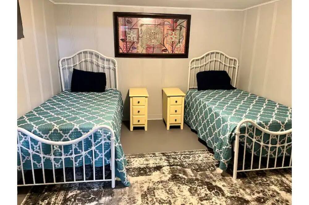 Photo of Bedroom in Raymond