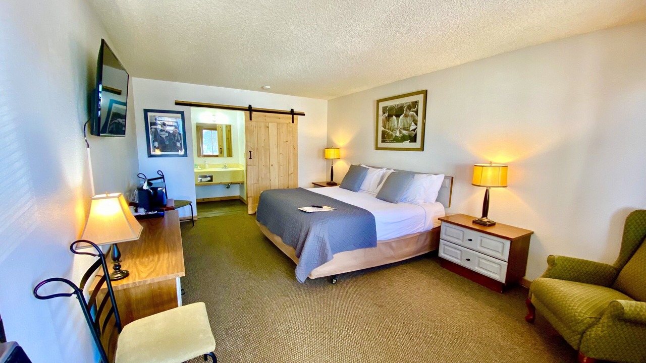 Photo of Bedroom in Deer Lodge