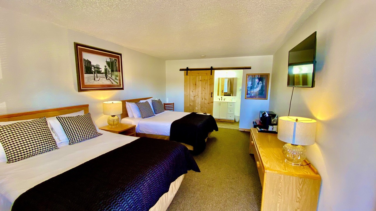 Photo of Bedroom in Deer Lodge