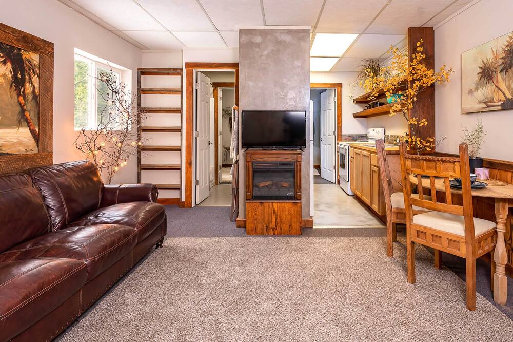 Photo of Livingroom in Noxon