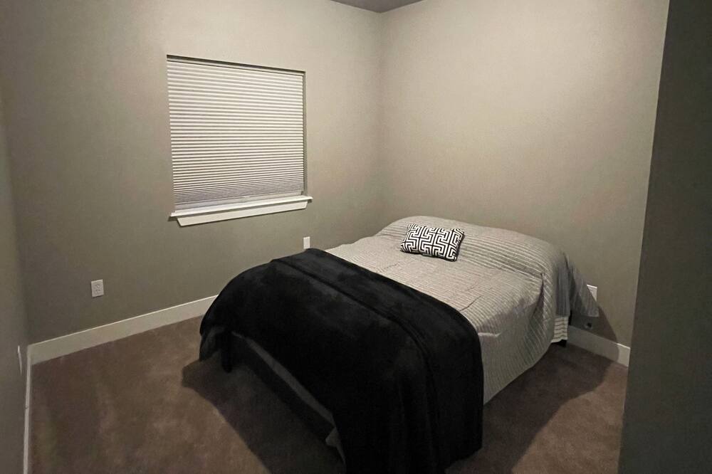 Photo of Bedroom in Edgar