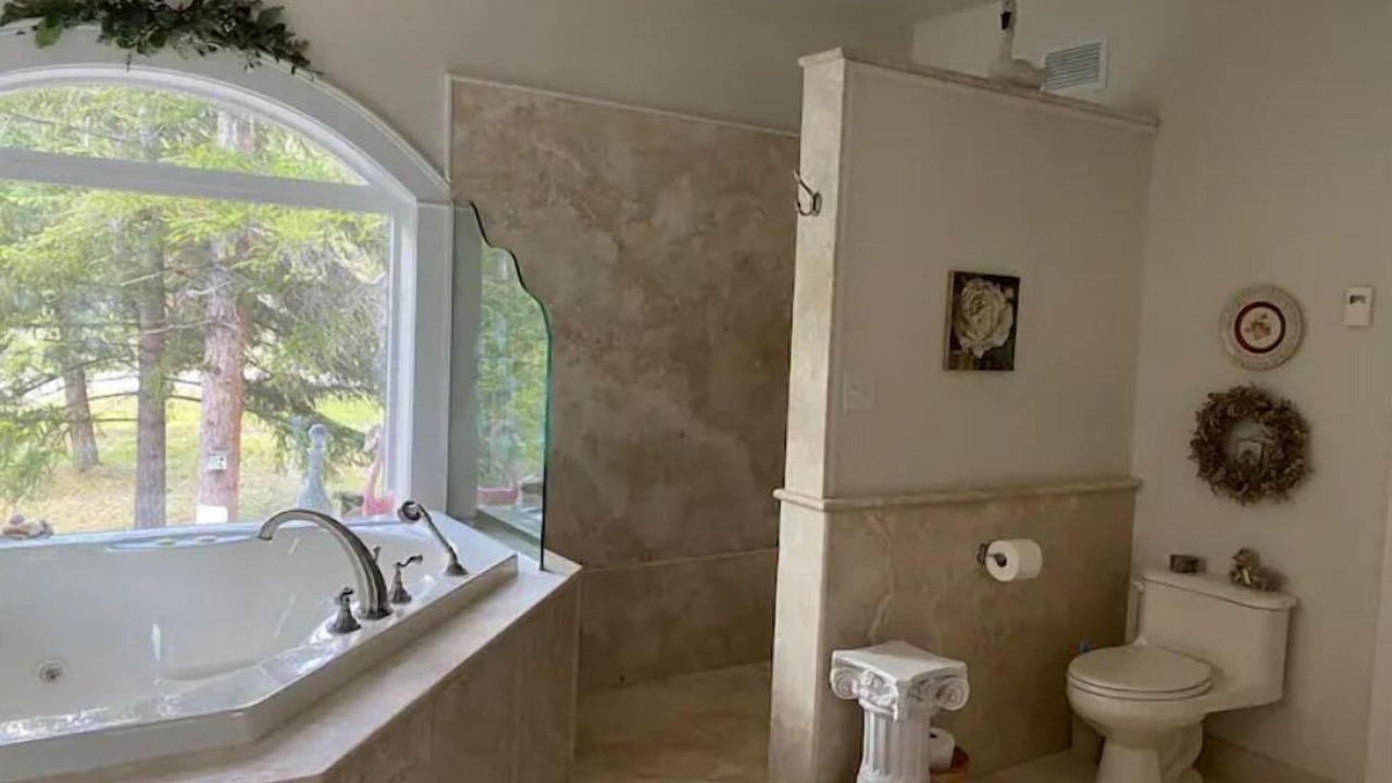 Photo of Bathroom in Marion