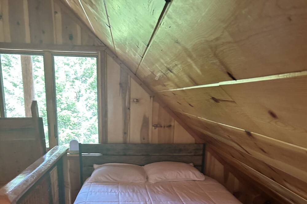 Photo of Bedroom in Drummond