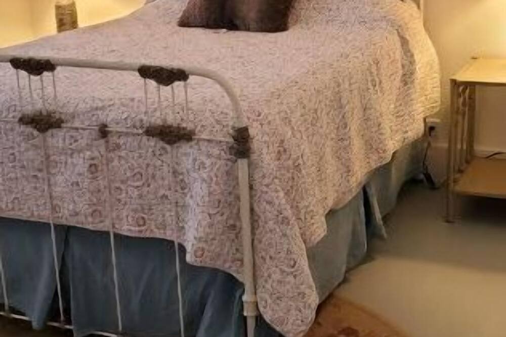 Photo of Bedroom in Edgar