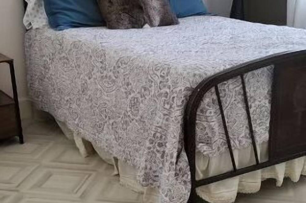 Photo of Bedroom in Edgar