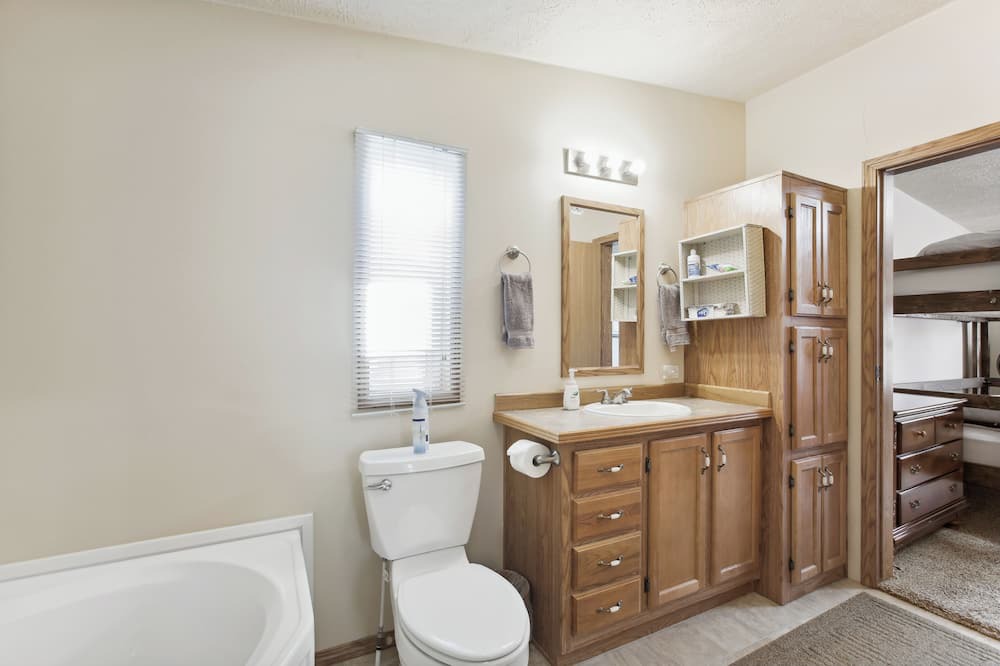 Photo of Bathroom in Fort Smith