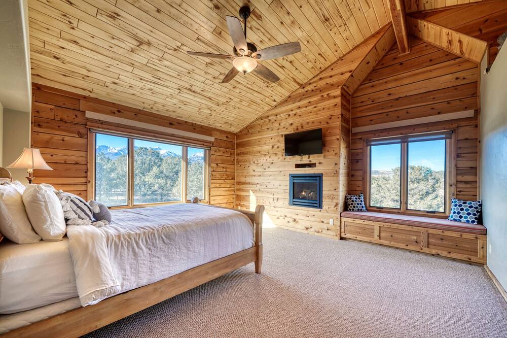 Photo of Bedroom in Salida