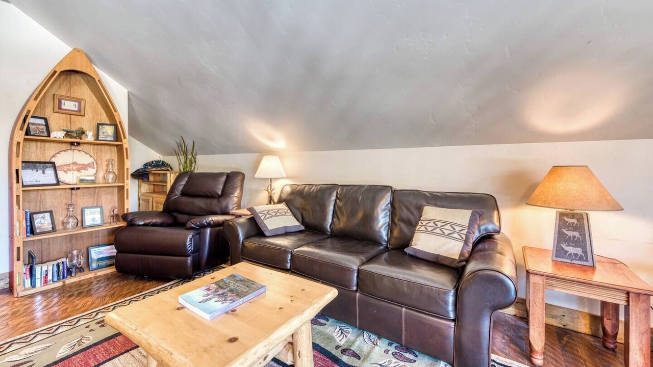 Photo of Livingroom in Conner