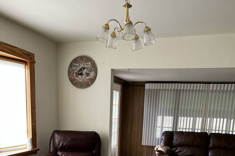 Photo of Livingroom in Nelson County