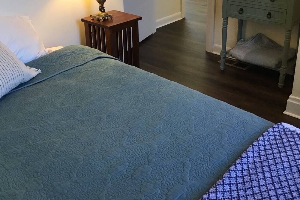 Photo of Bedroom in White Sulphur Springs