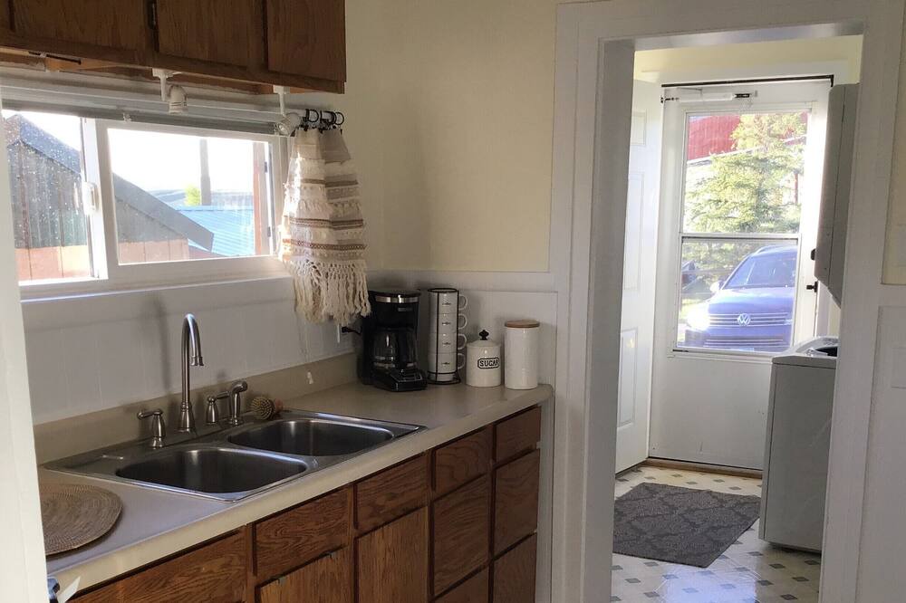 Photo of Kitchen in White Sulphur Springs