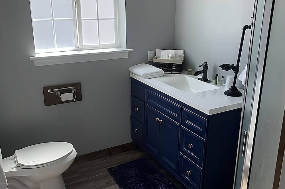 Photo of Bathroom in Dillon