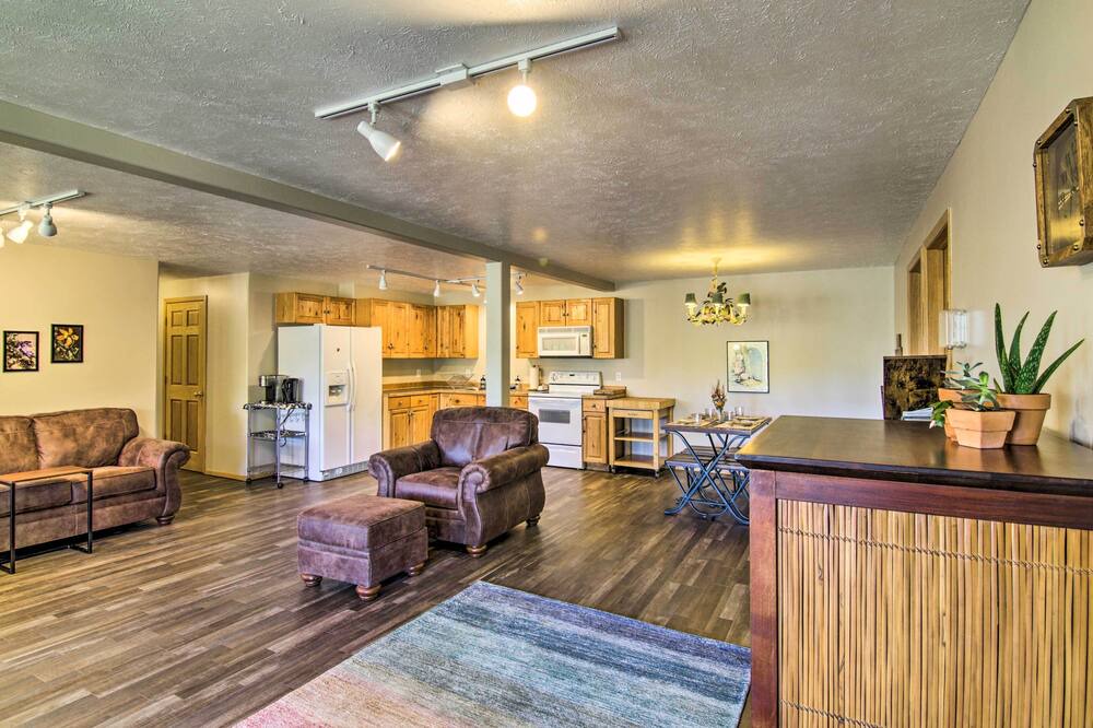 Photo of Livingroom in Bozeman