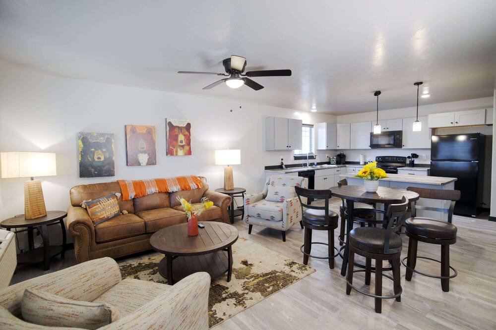 Photo of Livingroom in Butte