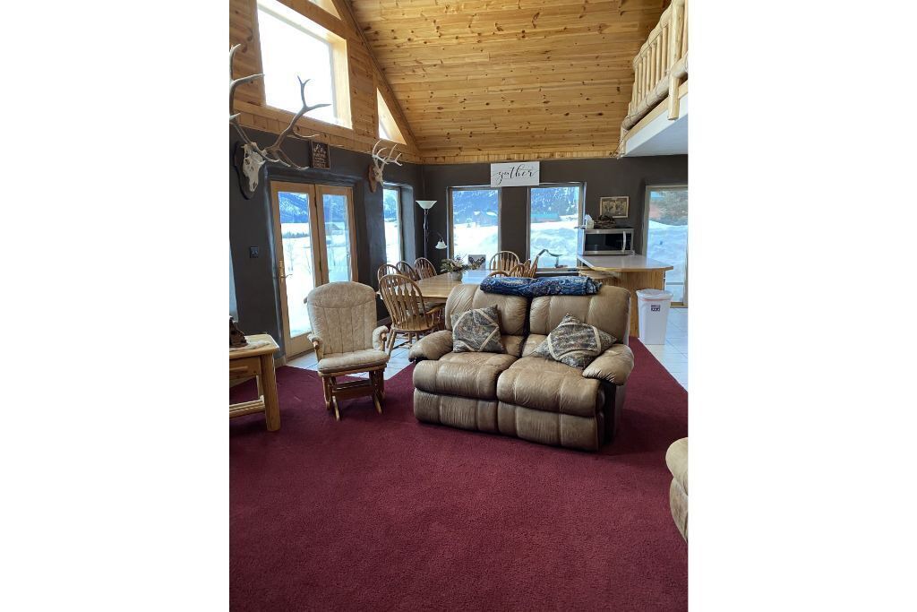 Photo of Livingroom in West Yellowstone