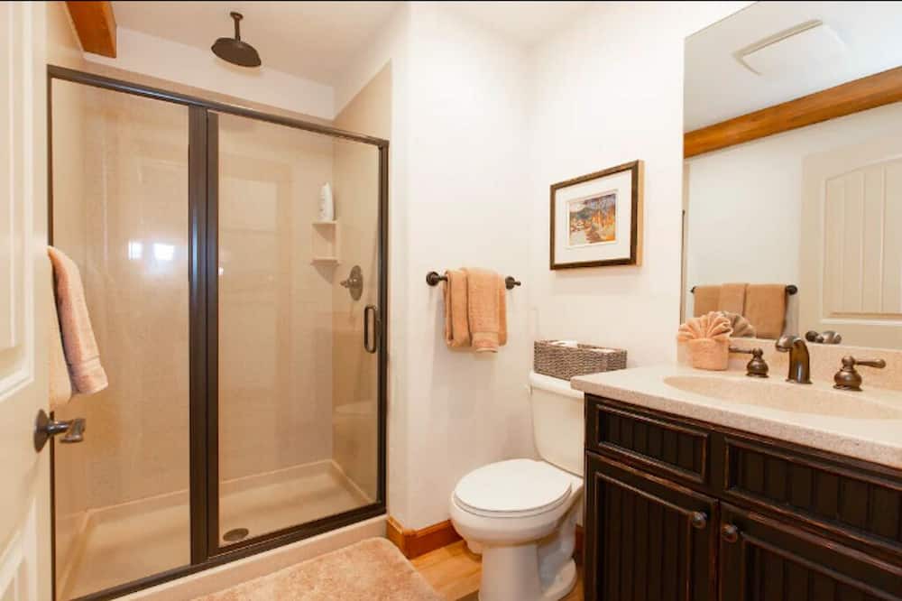 Photo of Bathroom in Red Lodge