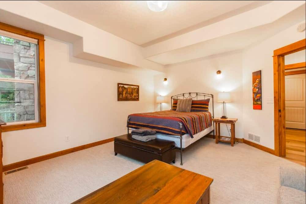 Photo of Bedroom in Red Lodge