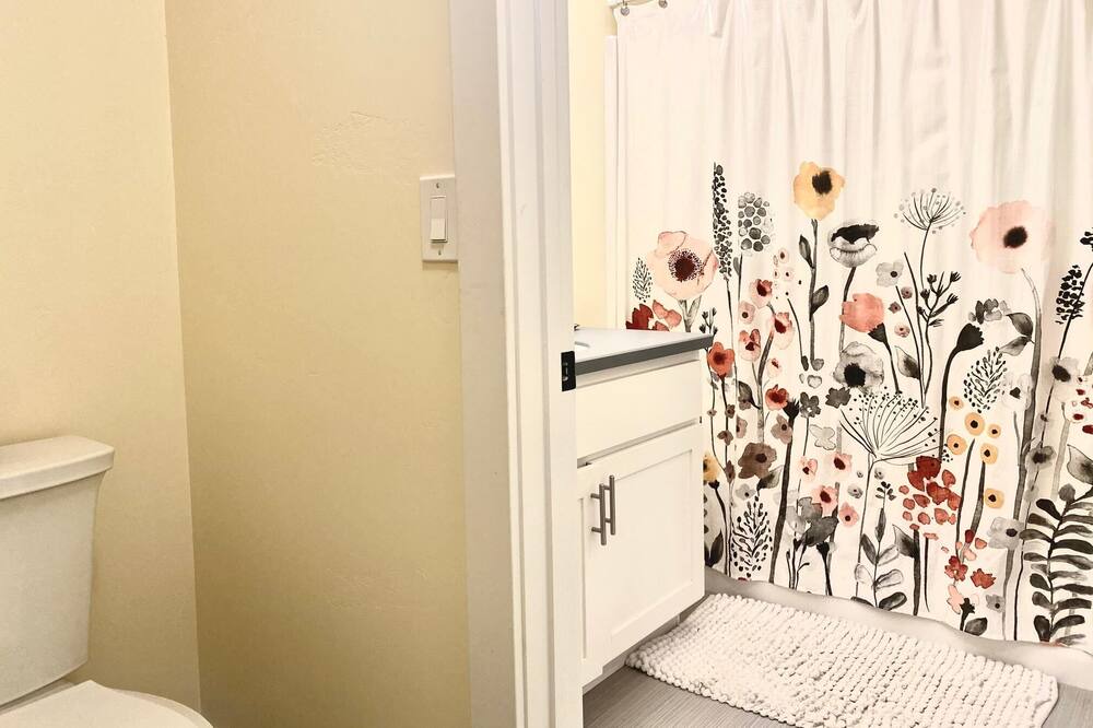 Photo of Bedroom in Corvallis
