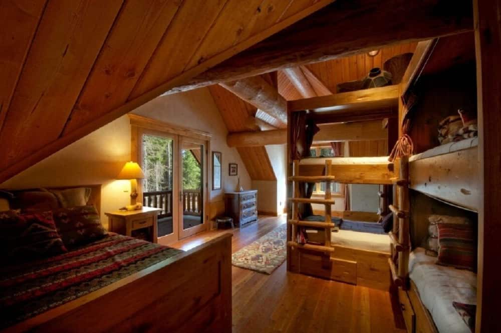 Photo of Bedroom in Marion
