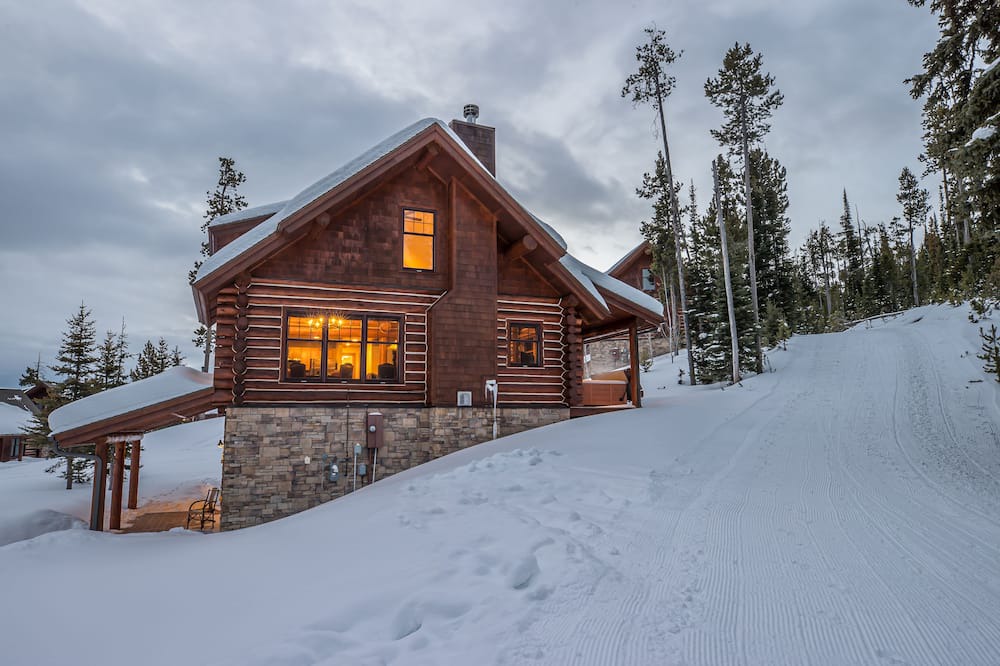 Photo of Outdoor in Powder Ridge