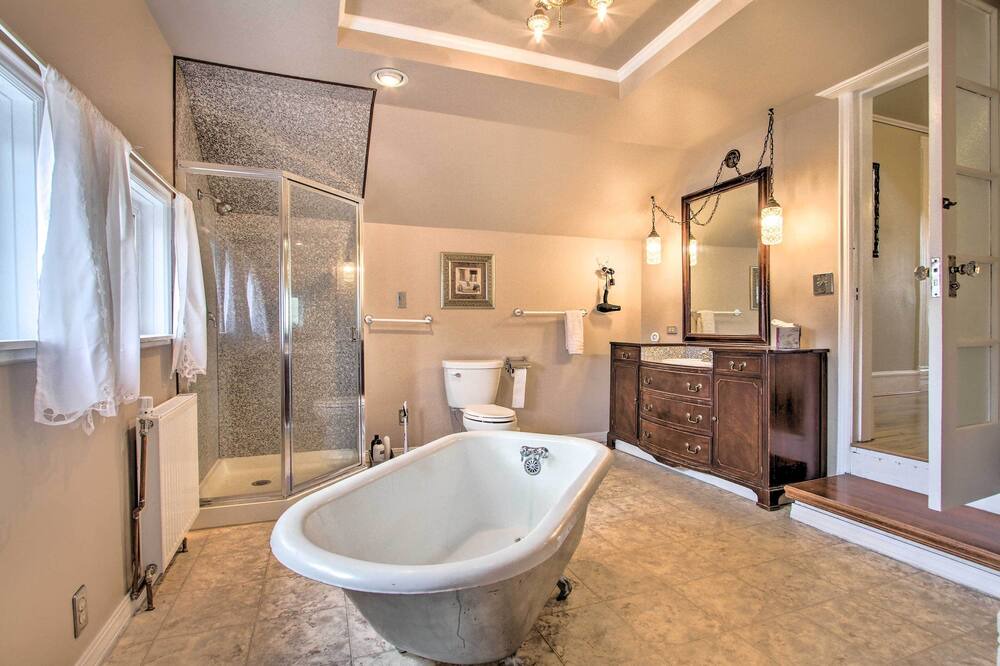 Photo of Bathroom in Butte