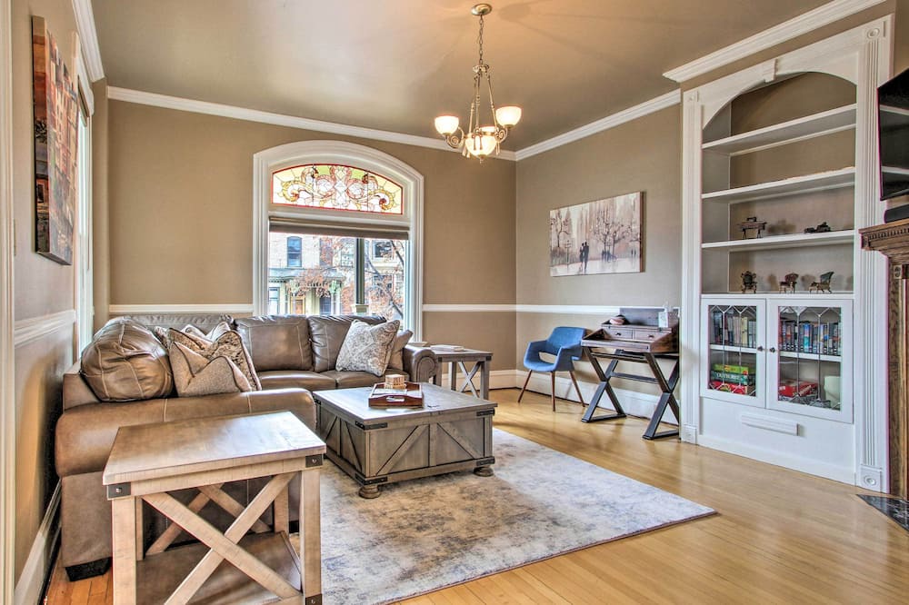 Photo of Livingroom in Butte