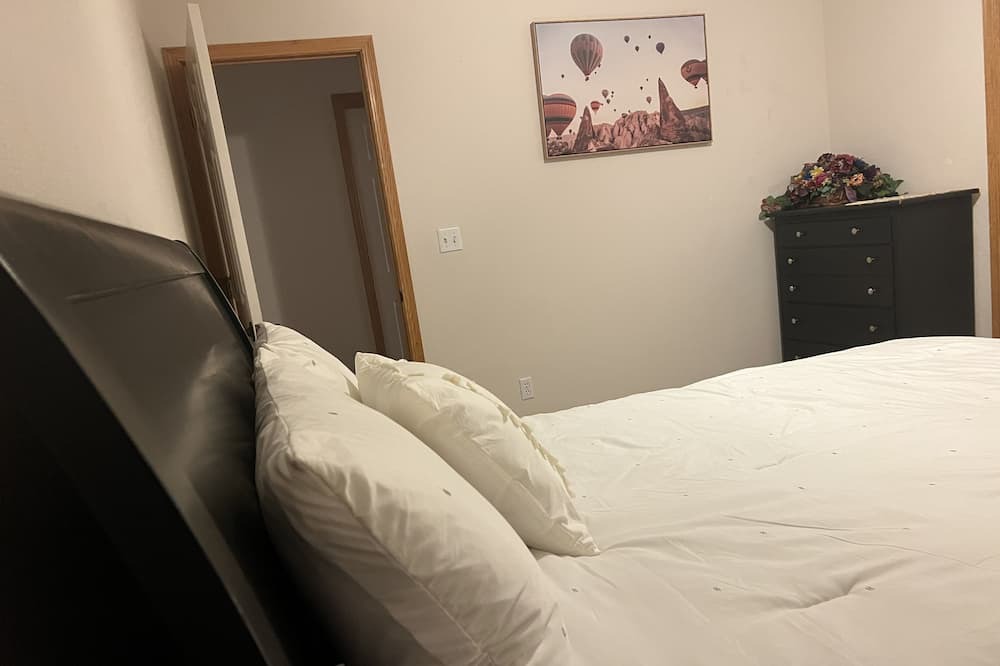 Photo of Bedroom in Miller Creek