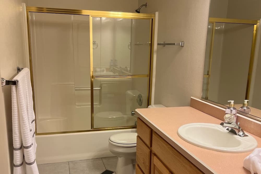Photo of Bathroom in Miller Creek