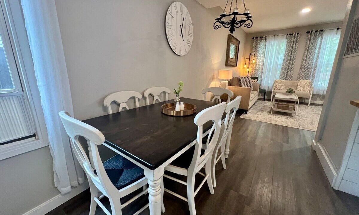 Photo of Others in Helena