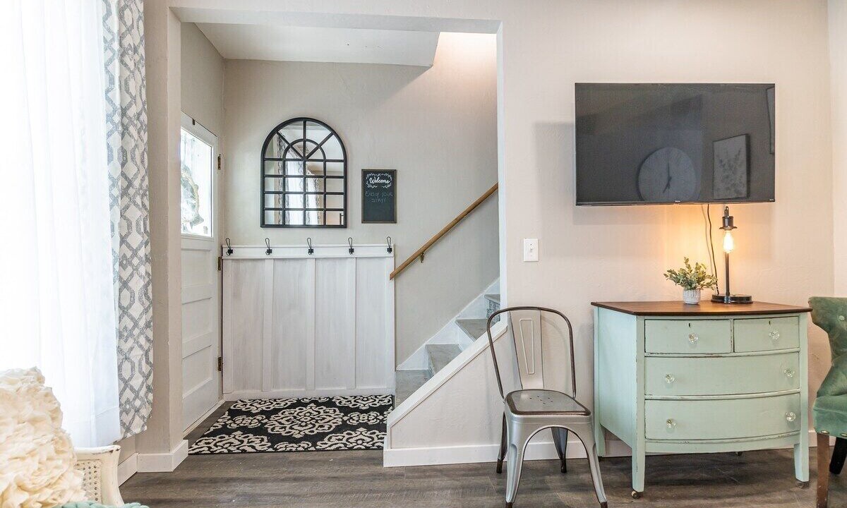 Photo of Others in Helena