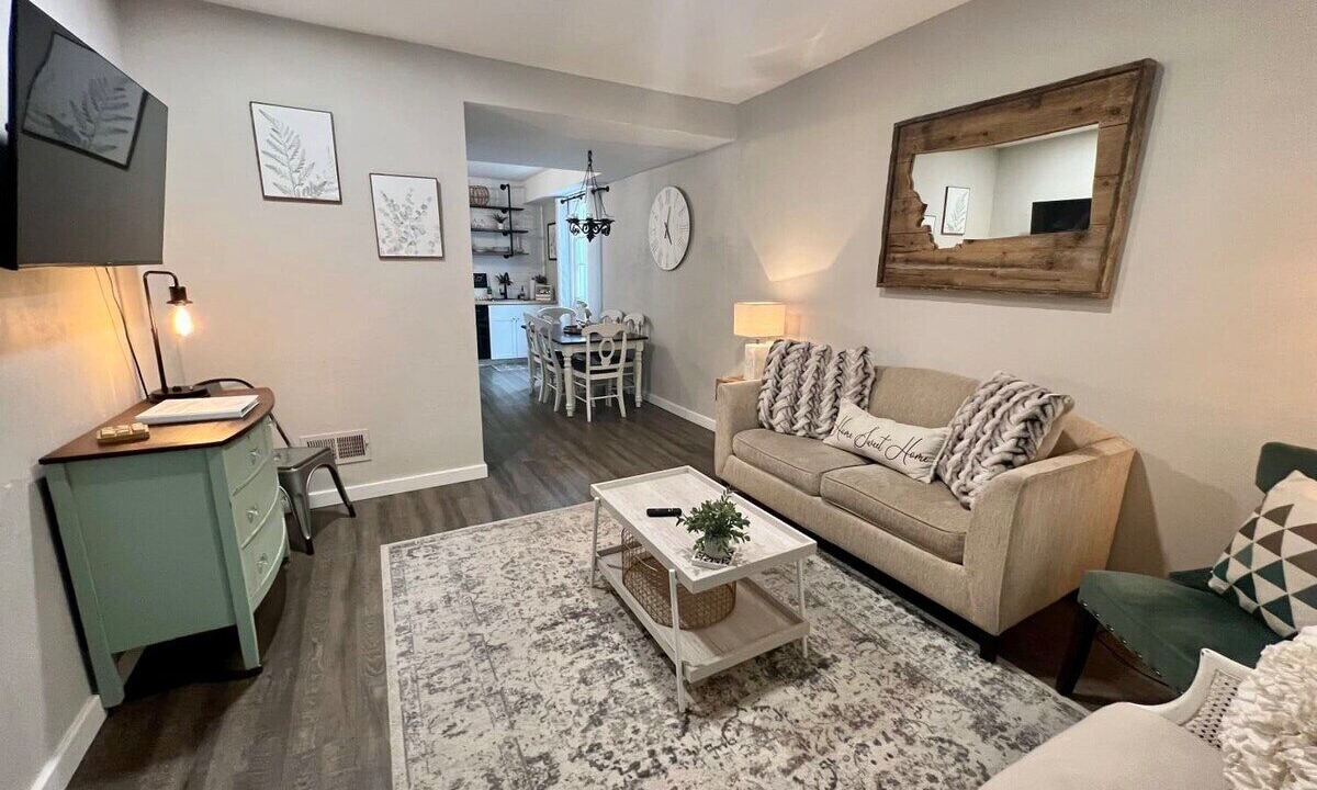 Photo of Others in Helena