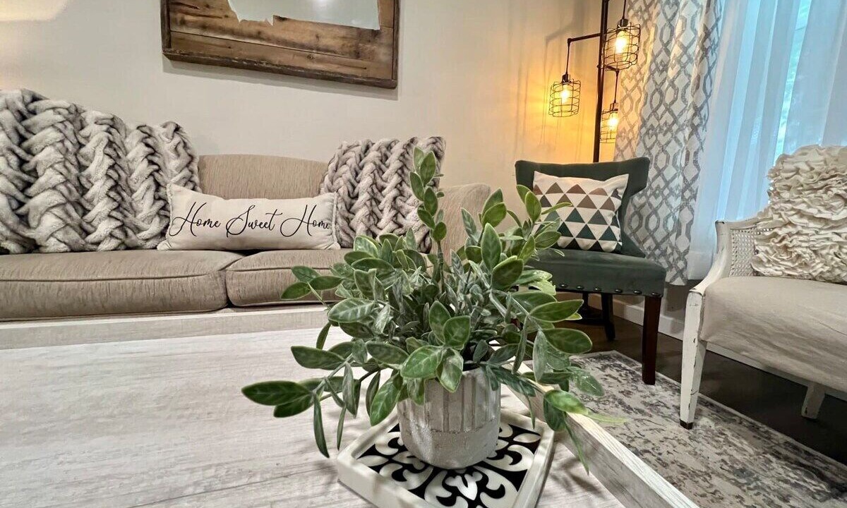 Photo of Others in Helena