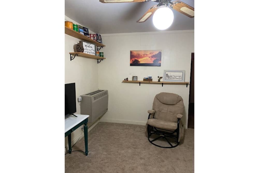Photo of Bedroom in Winnett