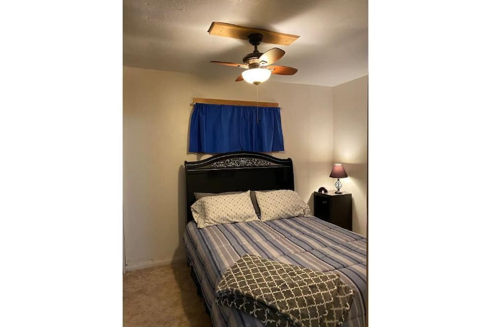 Photo of Bedroom in Winnett