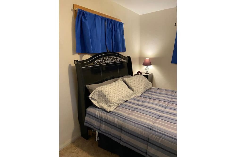 Photo of Bedroom in Winnett