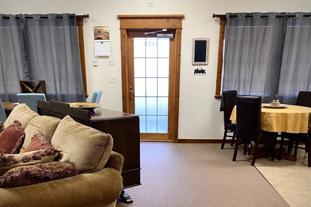 Photo of Livingroom in Darby