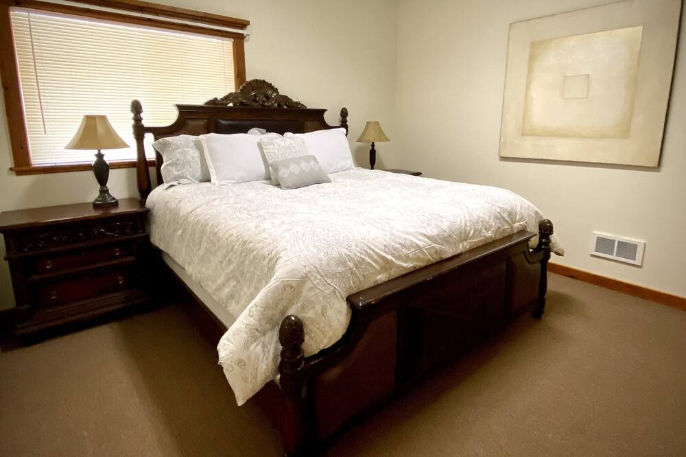 Photo of Bedroom in Darby