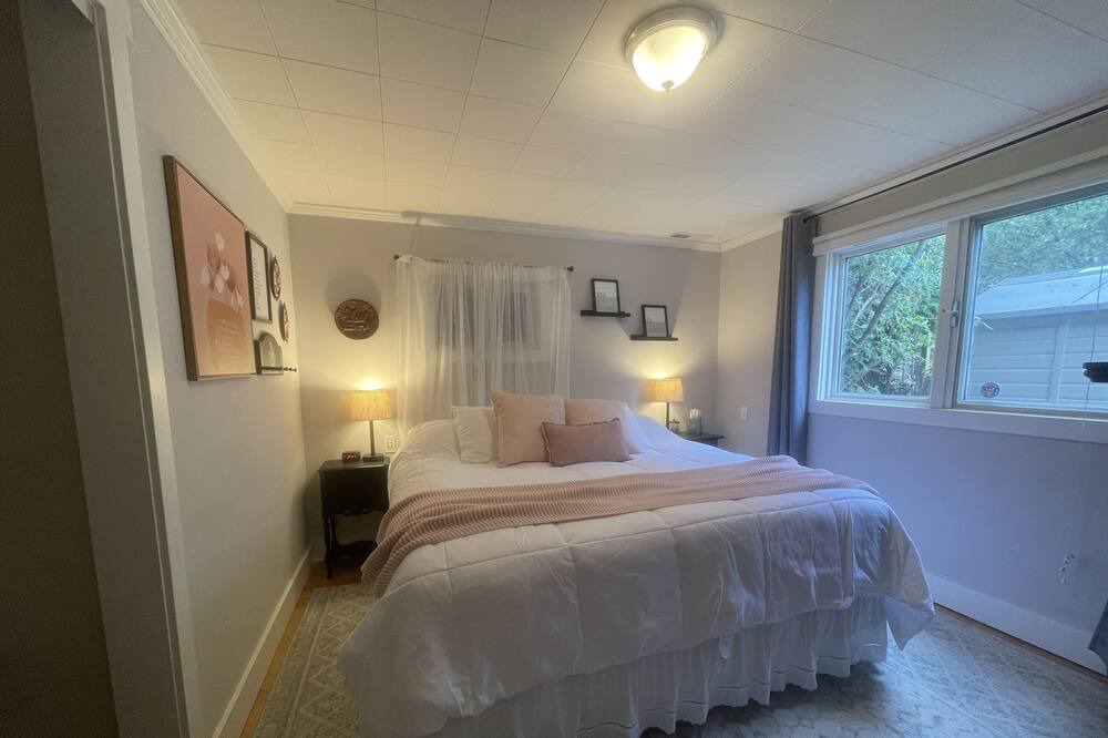 Photo of Bedroom in Pullman