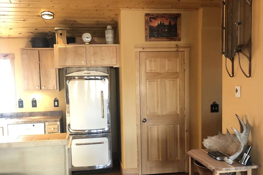 Photo of Livingroom in East Glacier Park