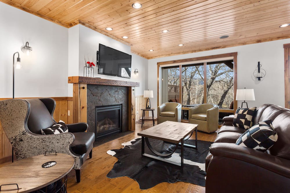 Photo of Livingroom in Red Lodge