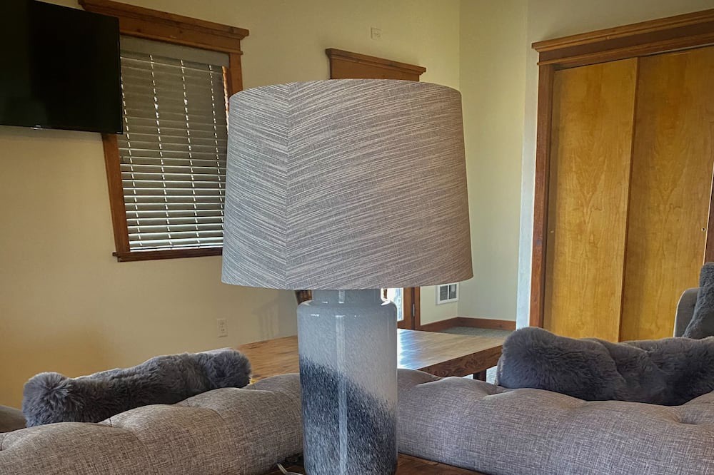 Photo of Livingroom in Darby