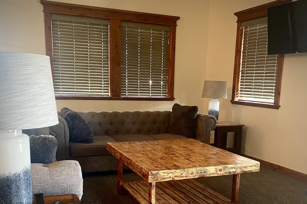 Photo of Livingroom in Darby