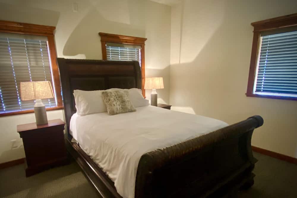Photo of Bedroom in Darby
