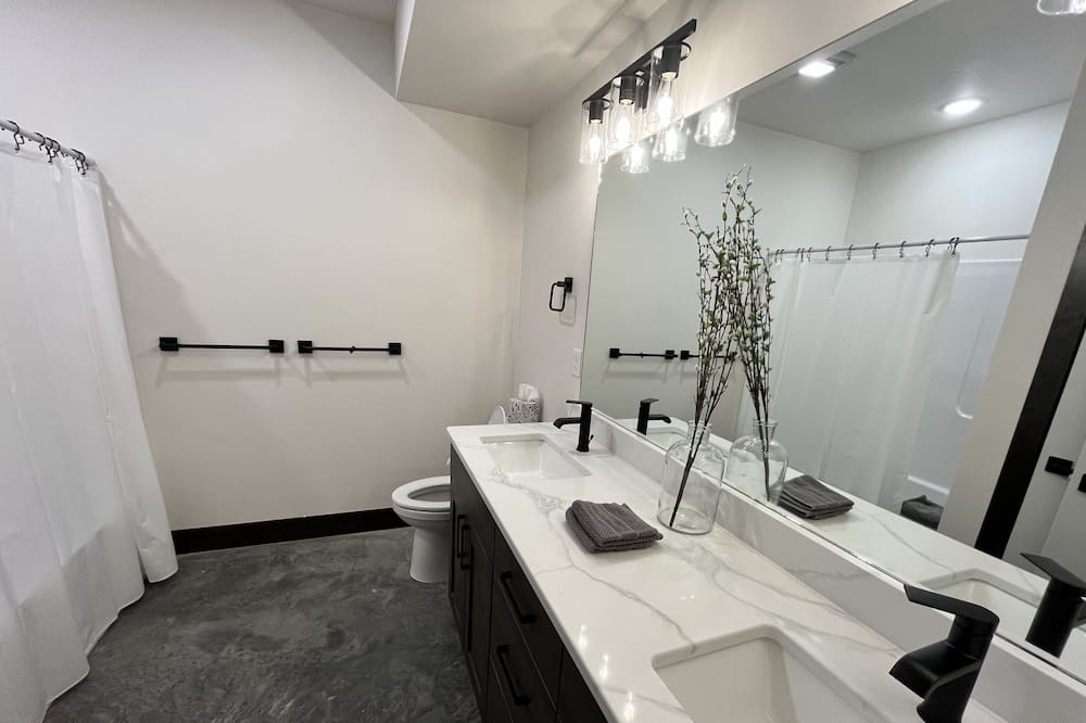 Photo of Bathroom in McAllister