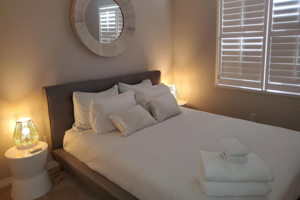 Photo of Bedroom in Riverfront